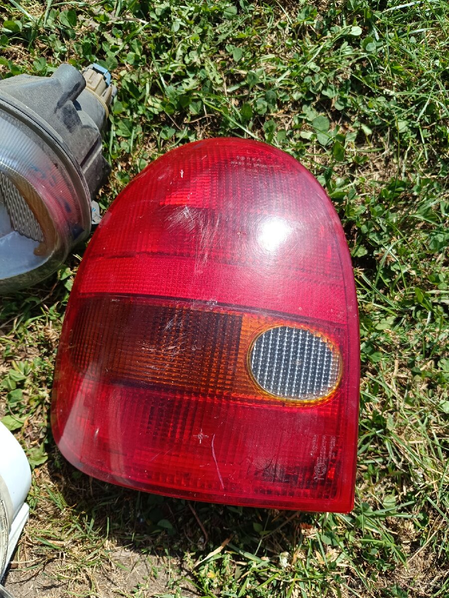 Opel Corsa B - náhradní díly - 10