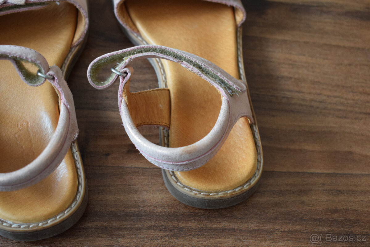 Třpytivě růžové sandále Froddo vel. 31 - 10