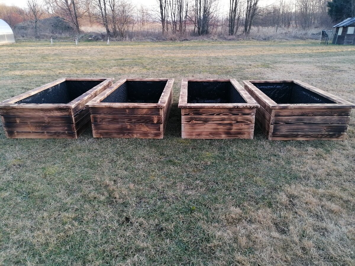 Modřínové masivní vyvýšené záhony - 10