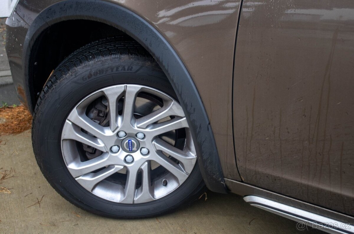 VOLVO V60 Cross Country 2.0L 110kW MT/6 2017 - 10