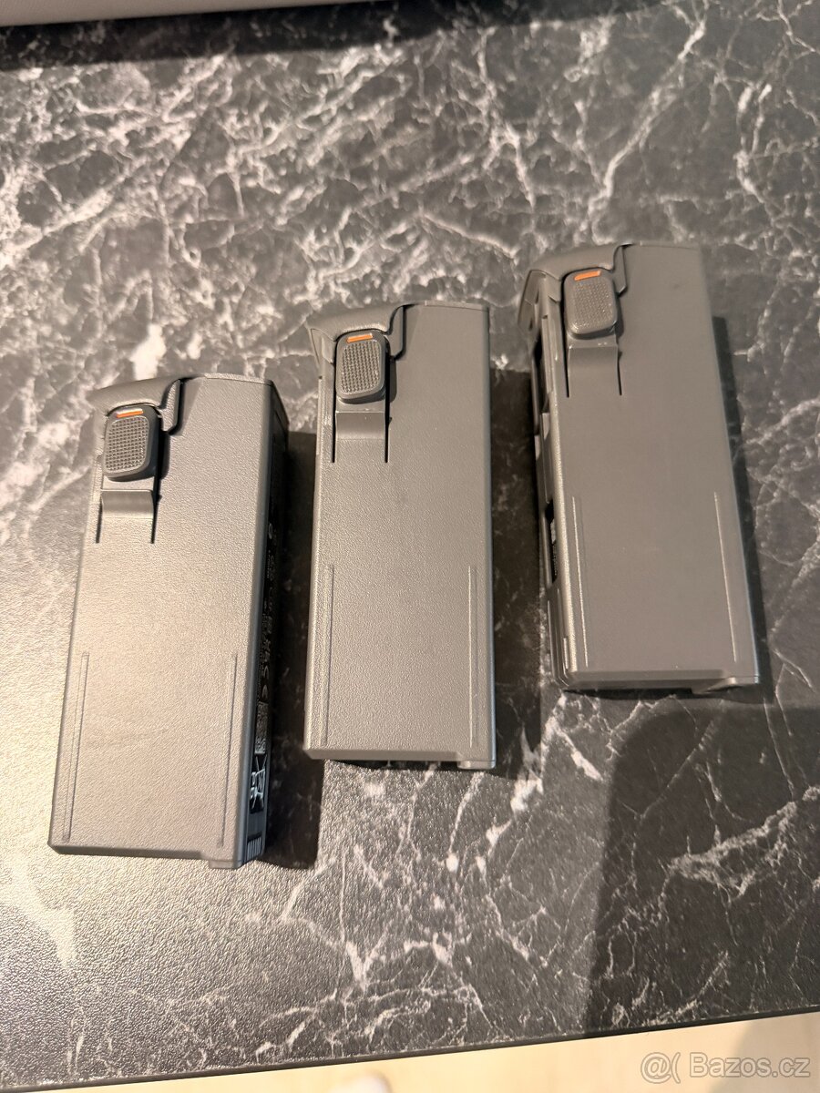 DJI AVATA 2 Fly More Combo (Three Batteries) - 10