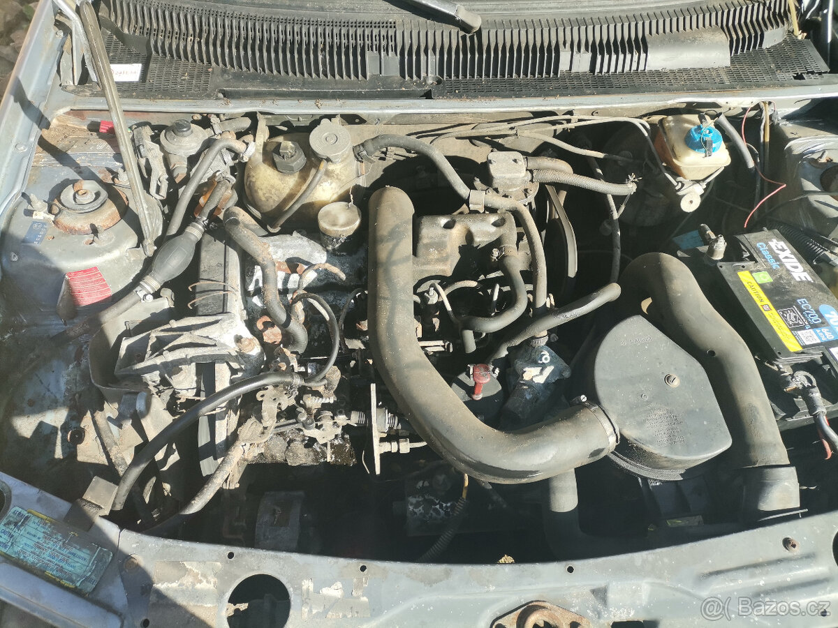 Peugeot 205 1,9D - 10