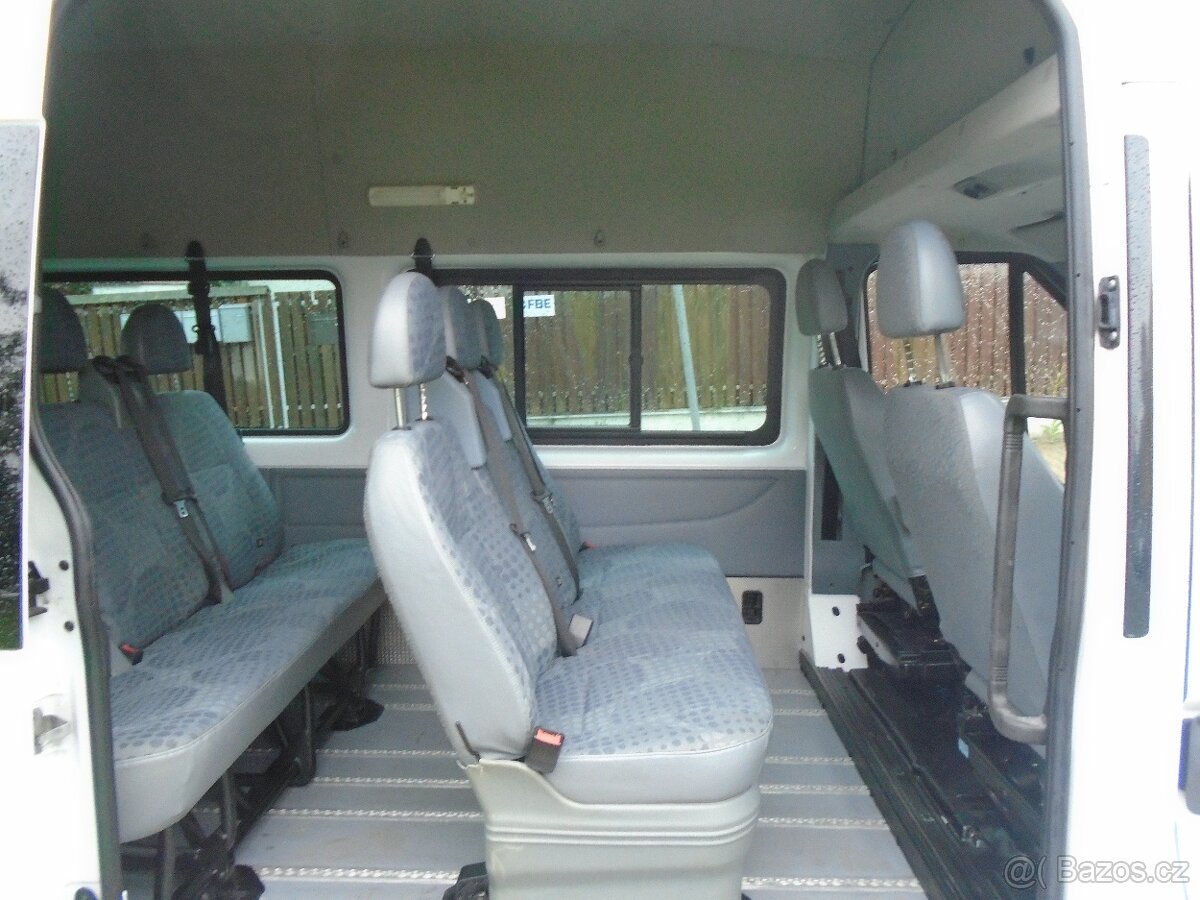 Ford Transit 2.2 TDCi 9 míst L3H3 Klima - 10