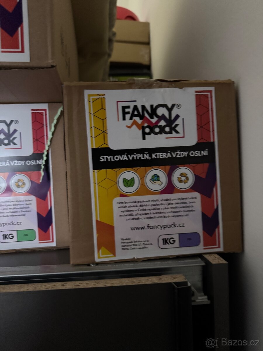 Stylová barevná papírová stylová výplň balíky a darky - 10