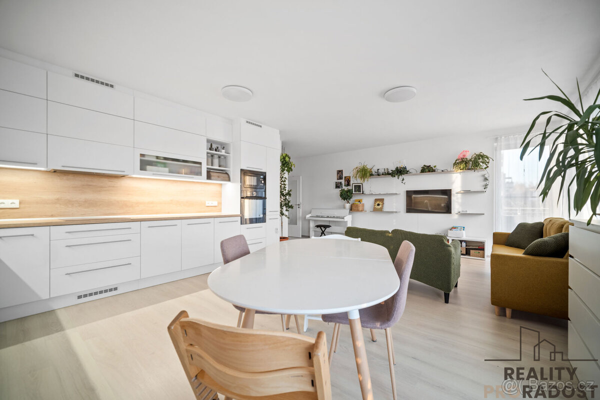 Prodej bytu 3+kk, 141 m2, Hradec Králové - 10