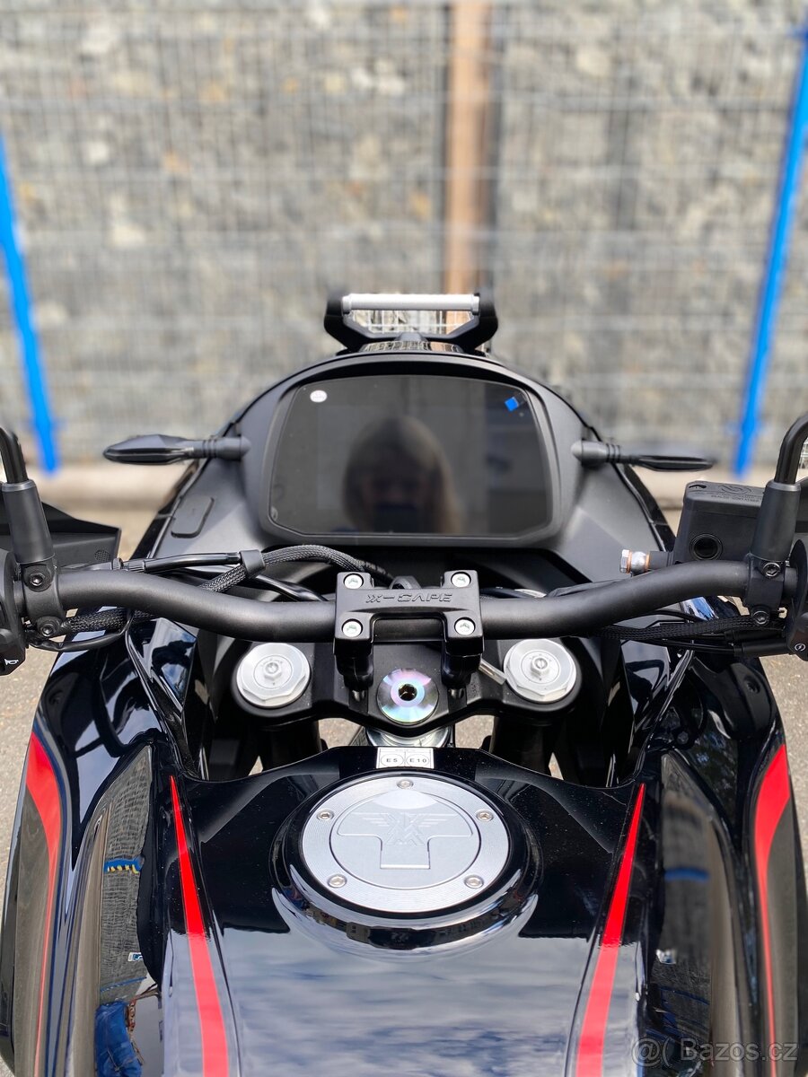 Moto Morini X-CAPE 700 Golden Edition - černá - 10