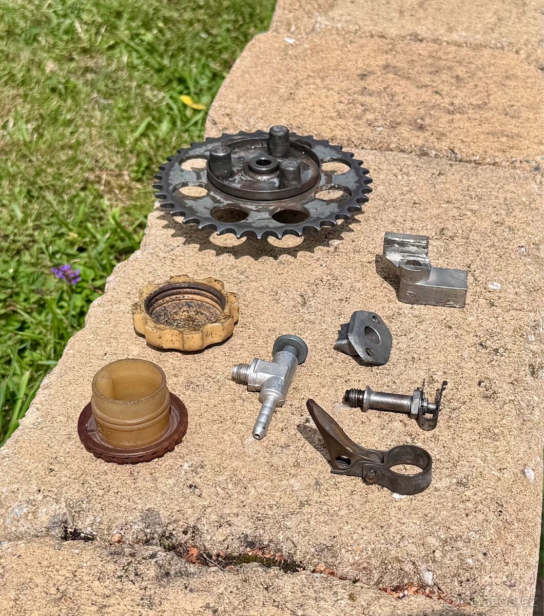 Jawa 50 Jawetta, Stadion - díly - 10