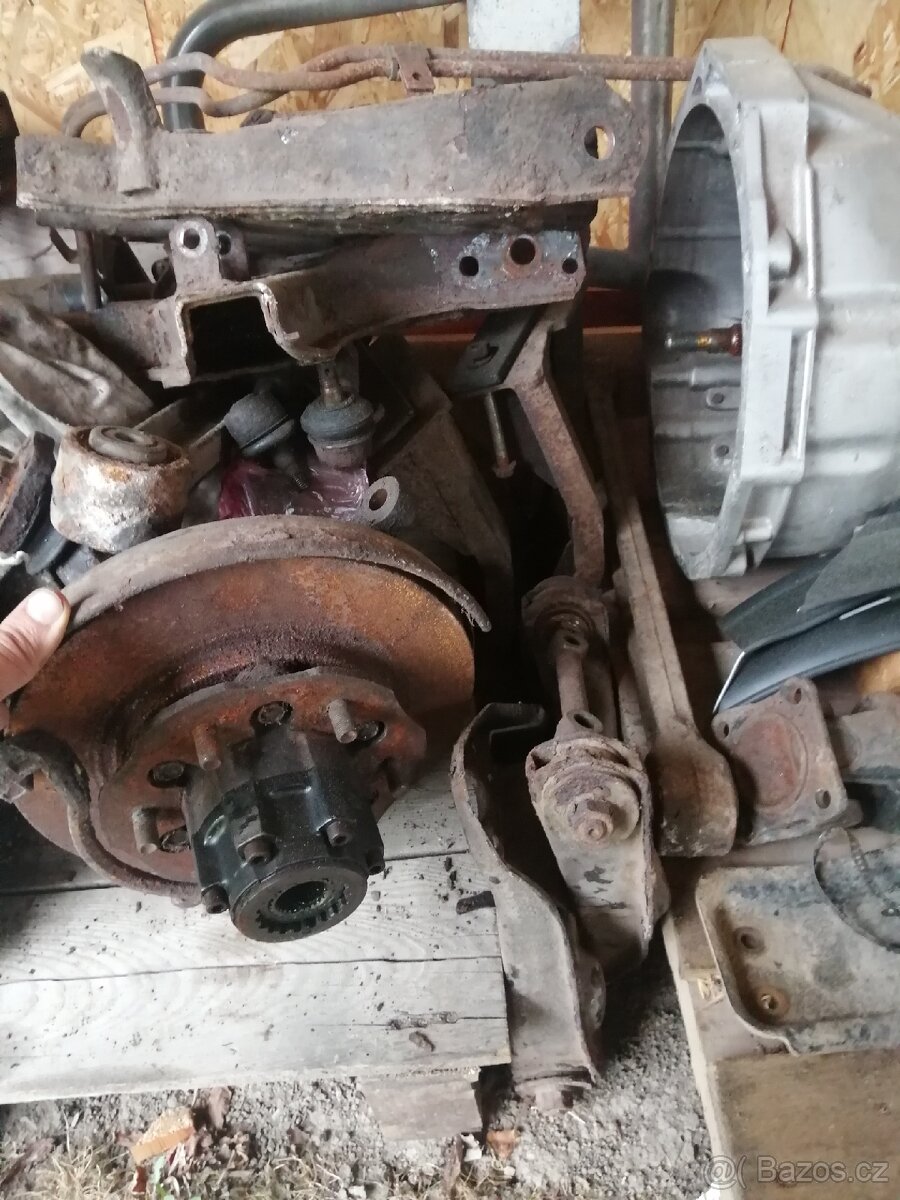 Nissan Terrano 1 D21 Díly - 10