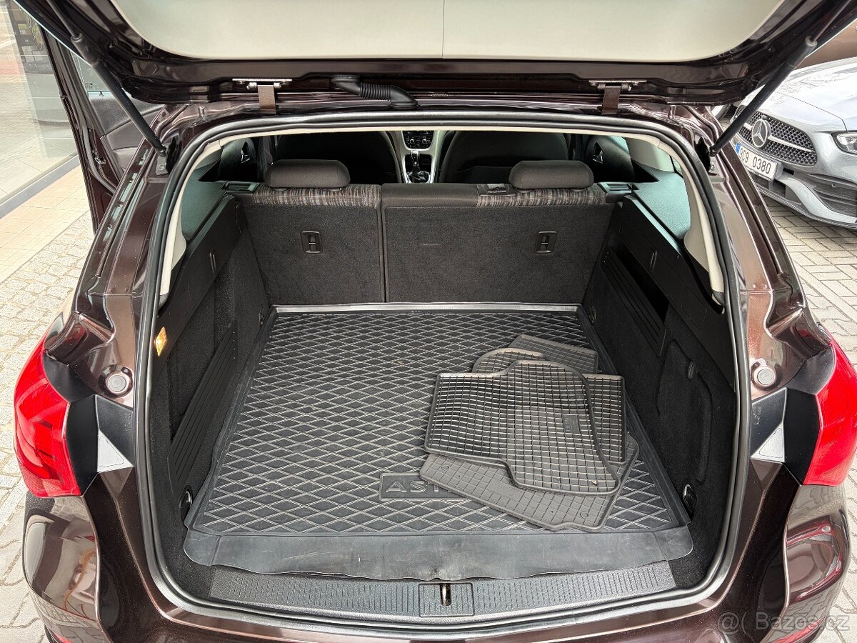 Opel Astra kombi 1,4i 88 kW - 10