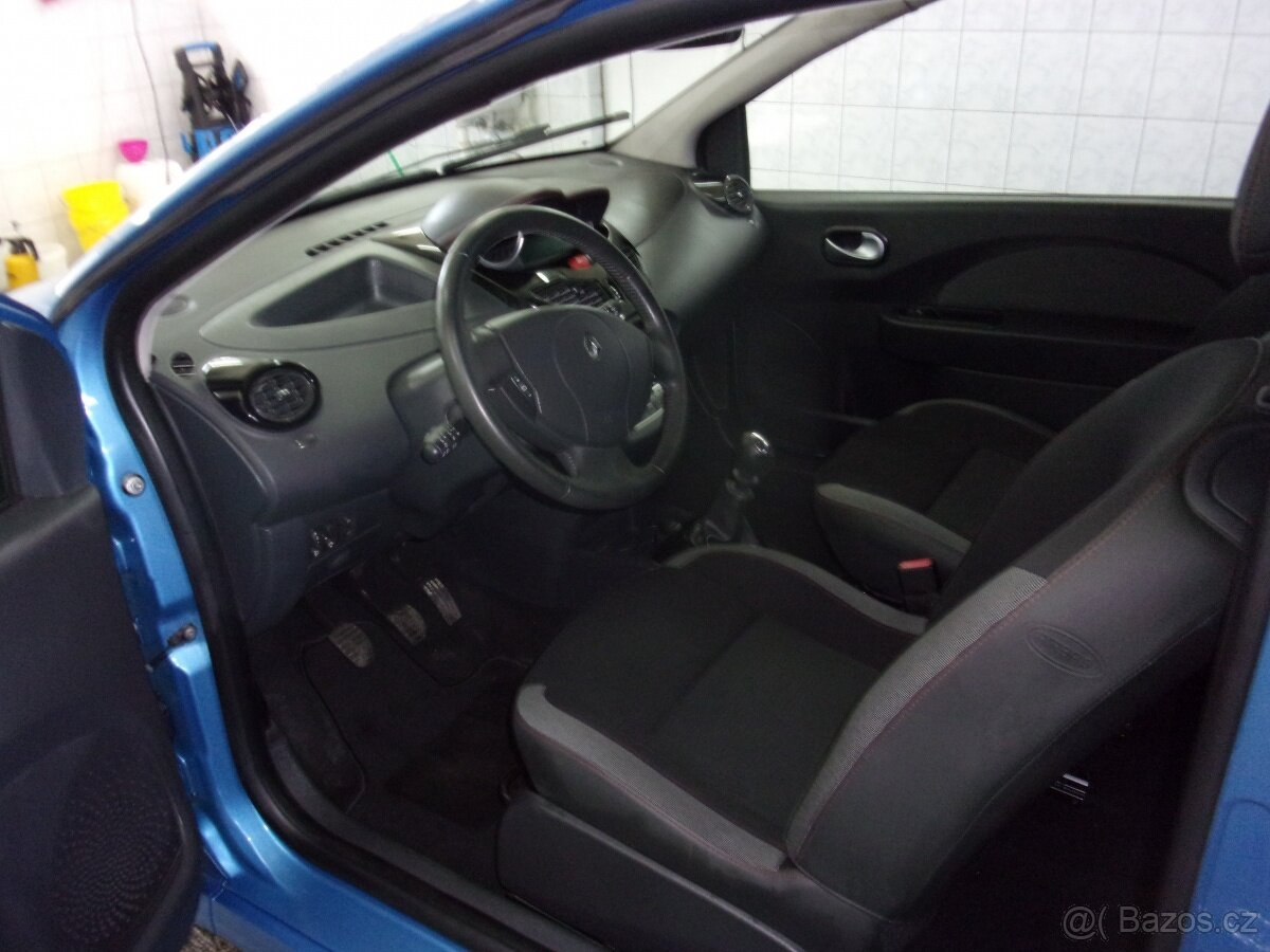 Renault Twingo 1,2 16V Summertime - 10