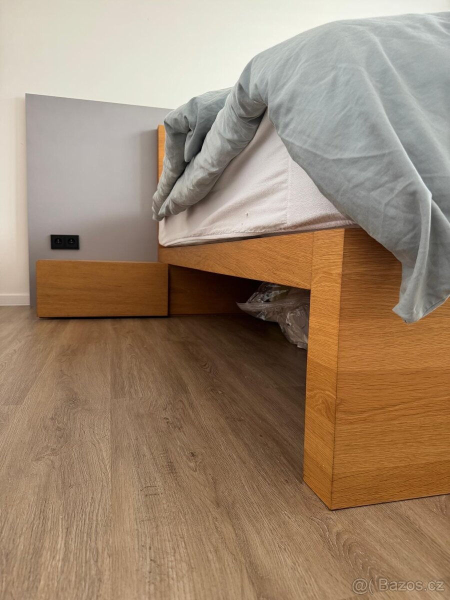 Postel z dubového masivu - 10