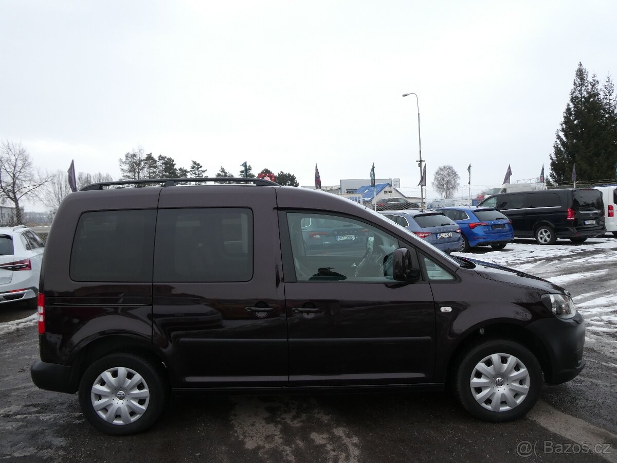 Volkswagen Caddy 1.6TDi 75kW, 7.míst, serviska - 10