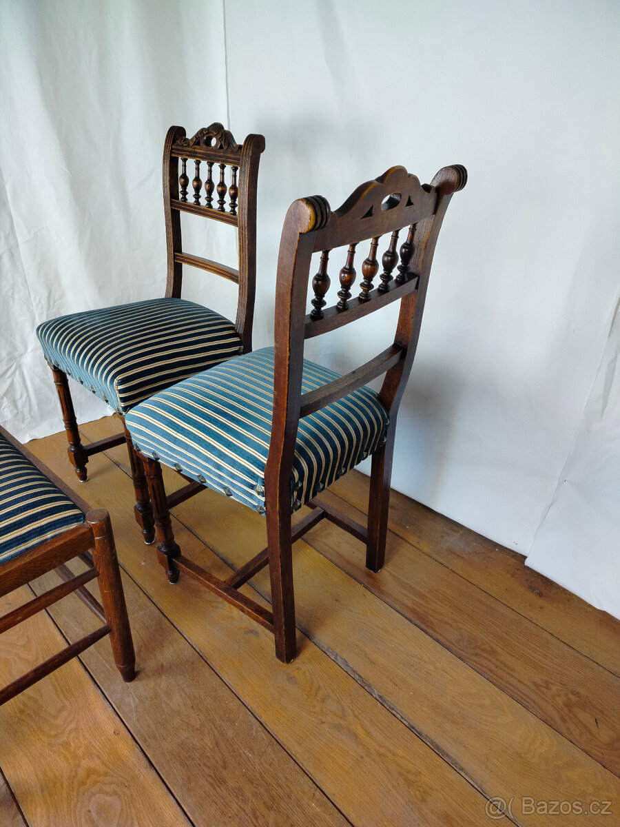 Jídelní židle a podnožka - 10