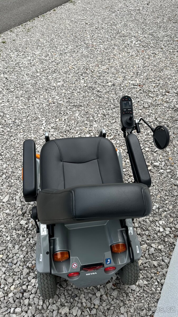 Predám elektrický invalidný vozík Optimus Meyra 2, nemeckej - 10