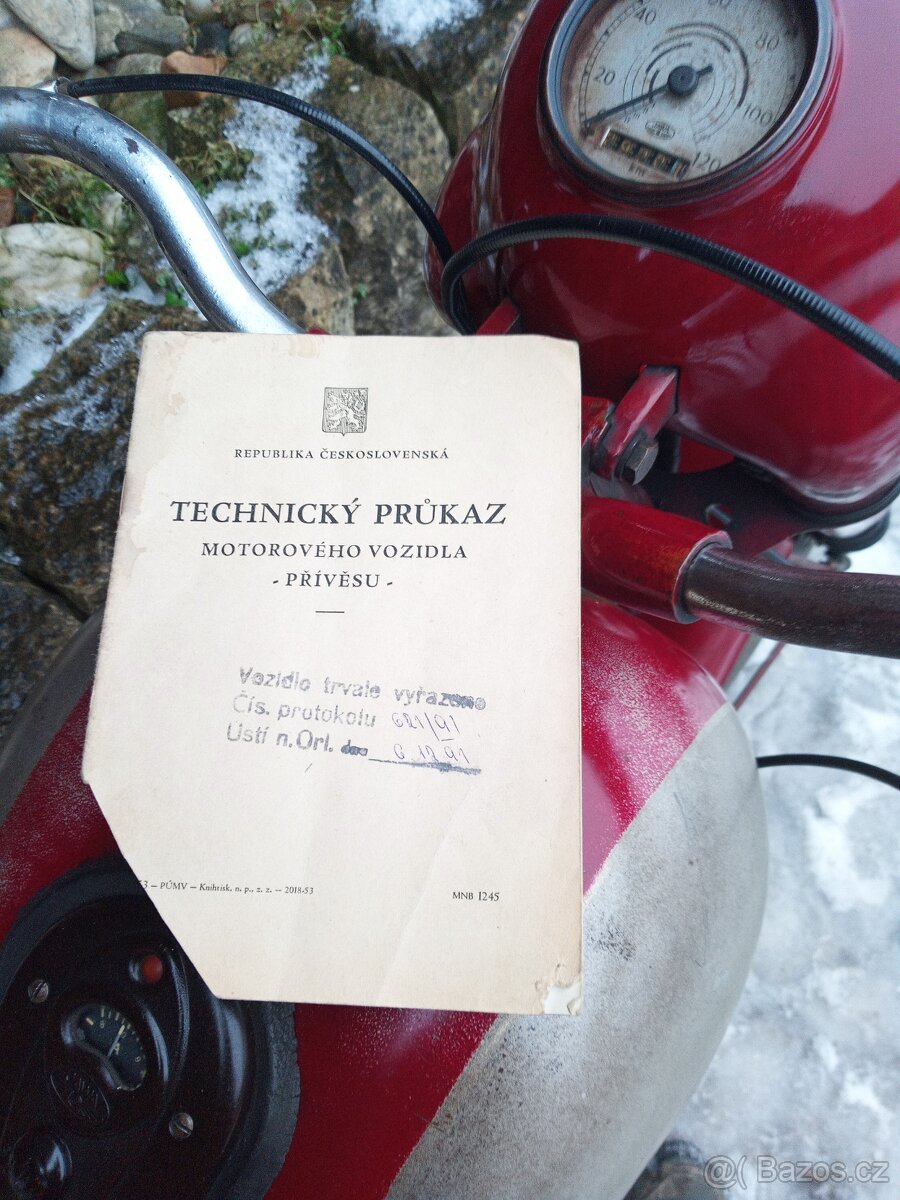 Jawa 250 pérák - 10