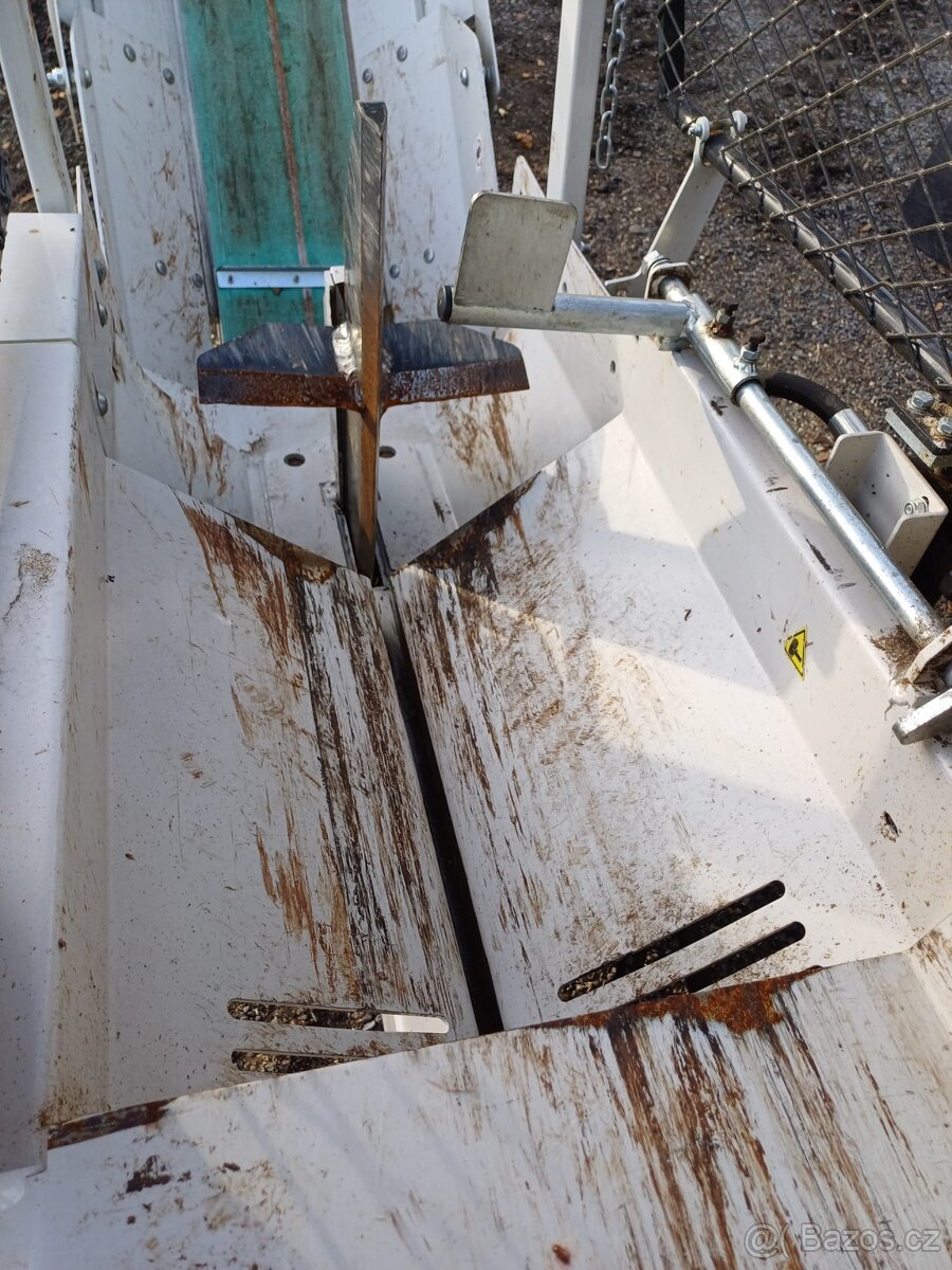 štípací poloautomat Lumag - 10