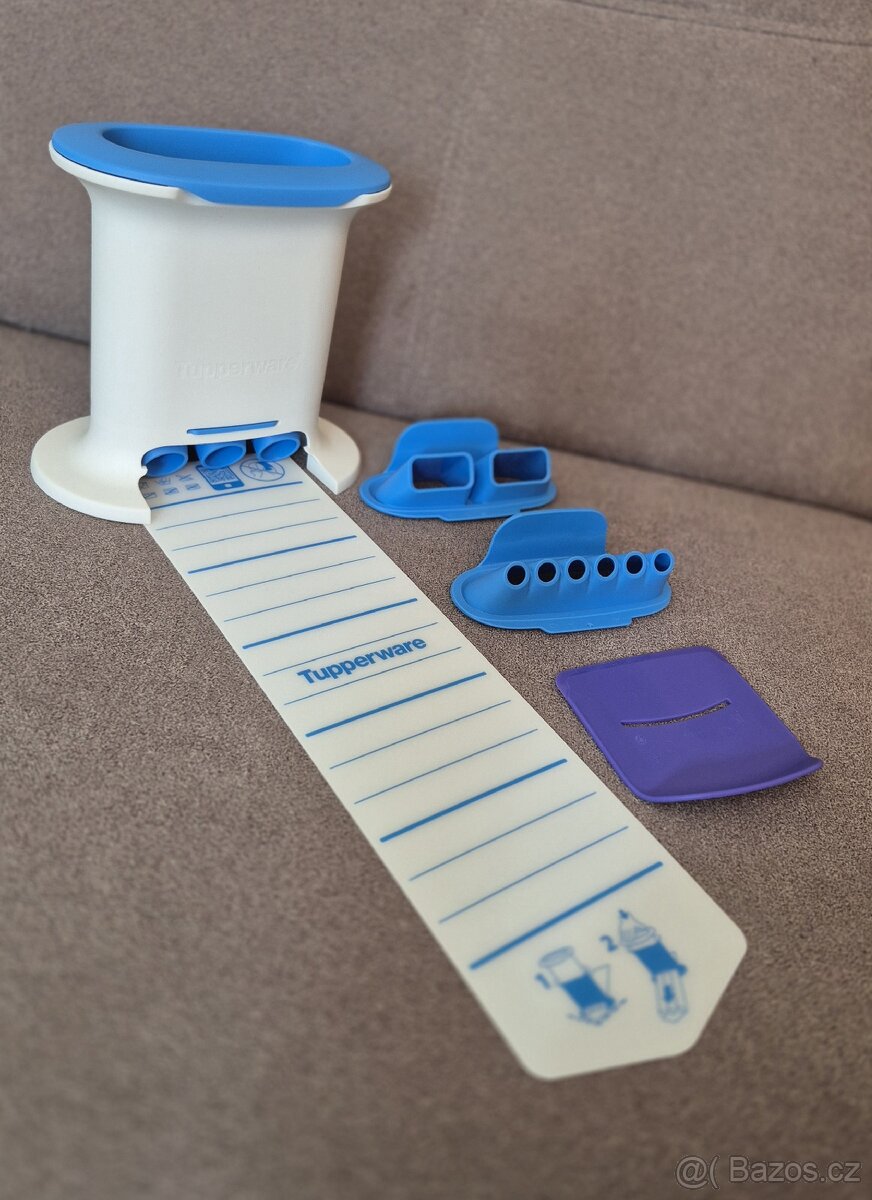 TUPPERWARE Formovač na těsto - 10