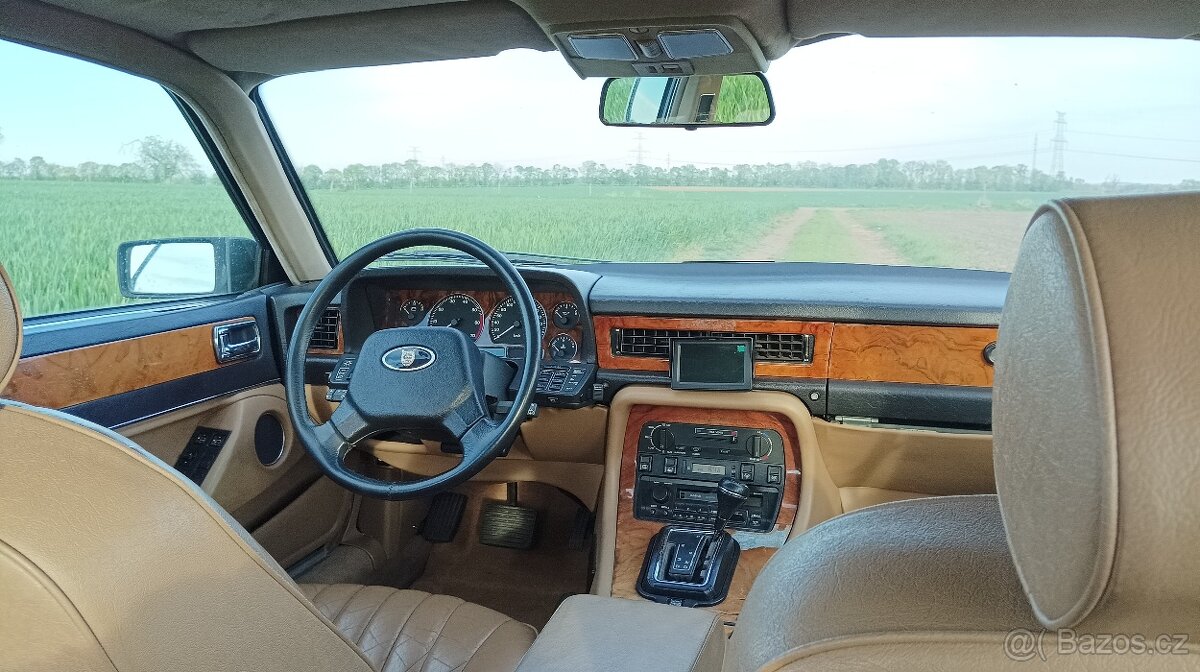 Jaguar XJ40 3.2 - 10