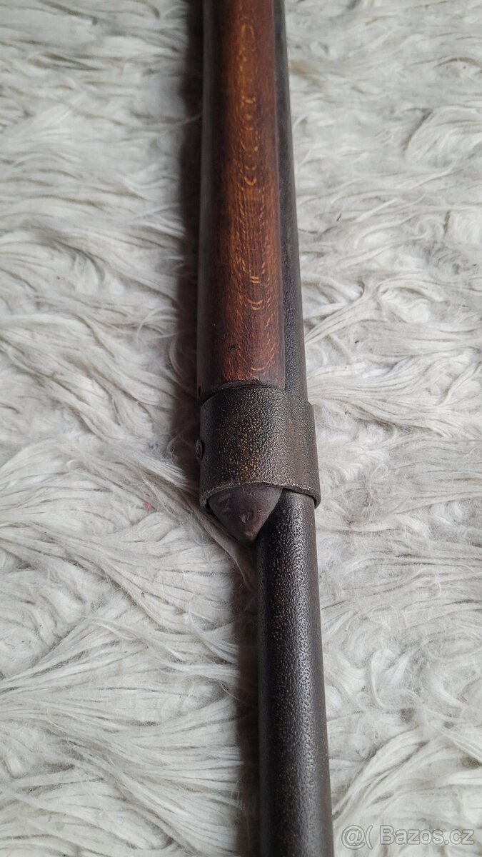 Cvičná puška na Šerm bodákem + učebnice + medaile - 10