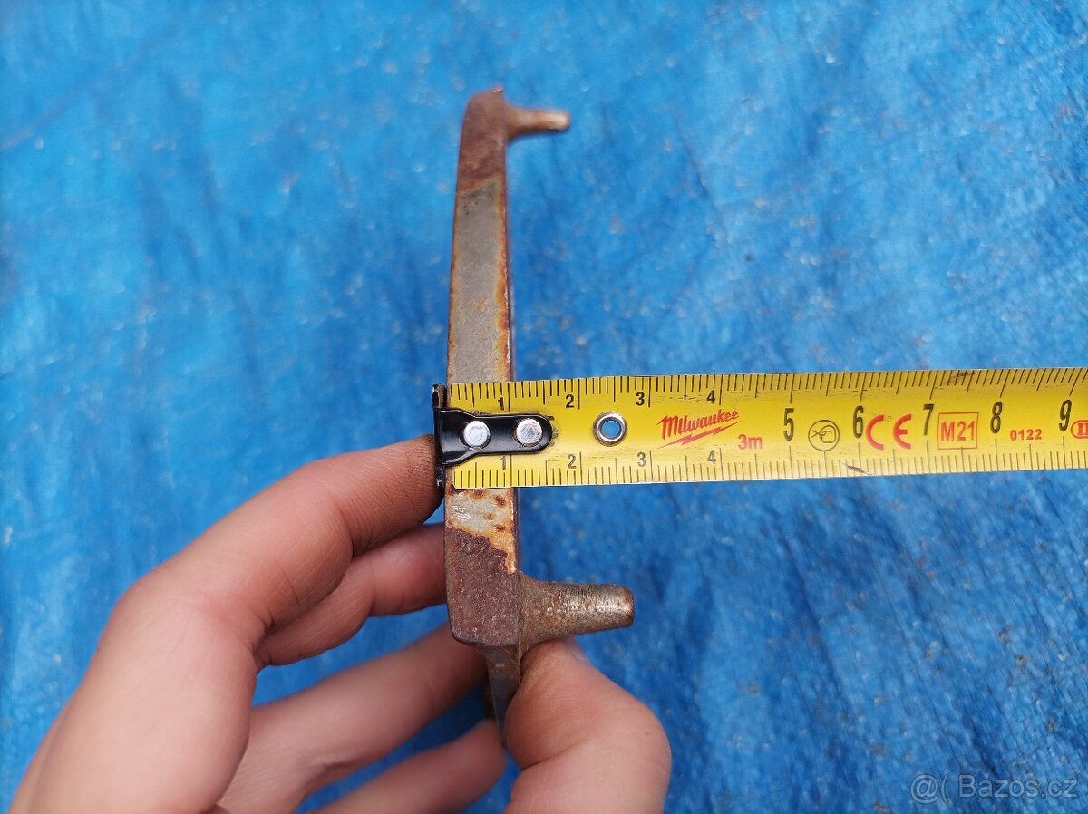 Stojánek pod starou žehličku - 10