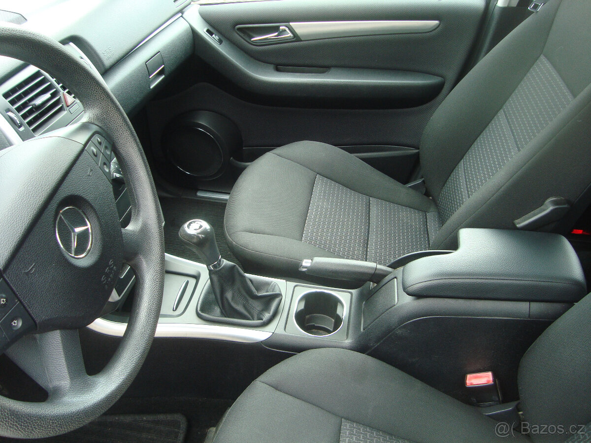 Mercedes B160 - 10