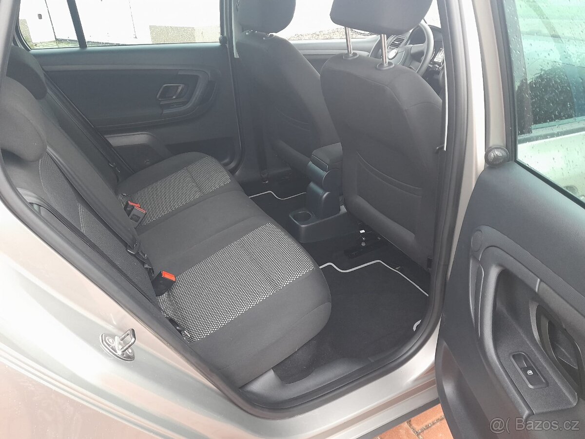 Škoda Fabia 2 combi 16 TDI 77 KW Scout r. 2011 - 10