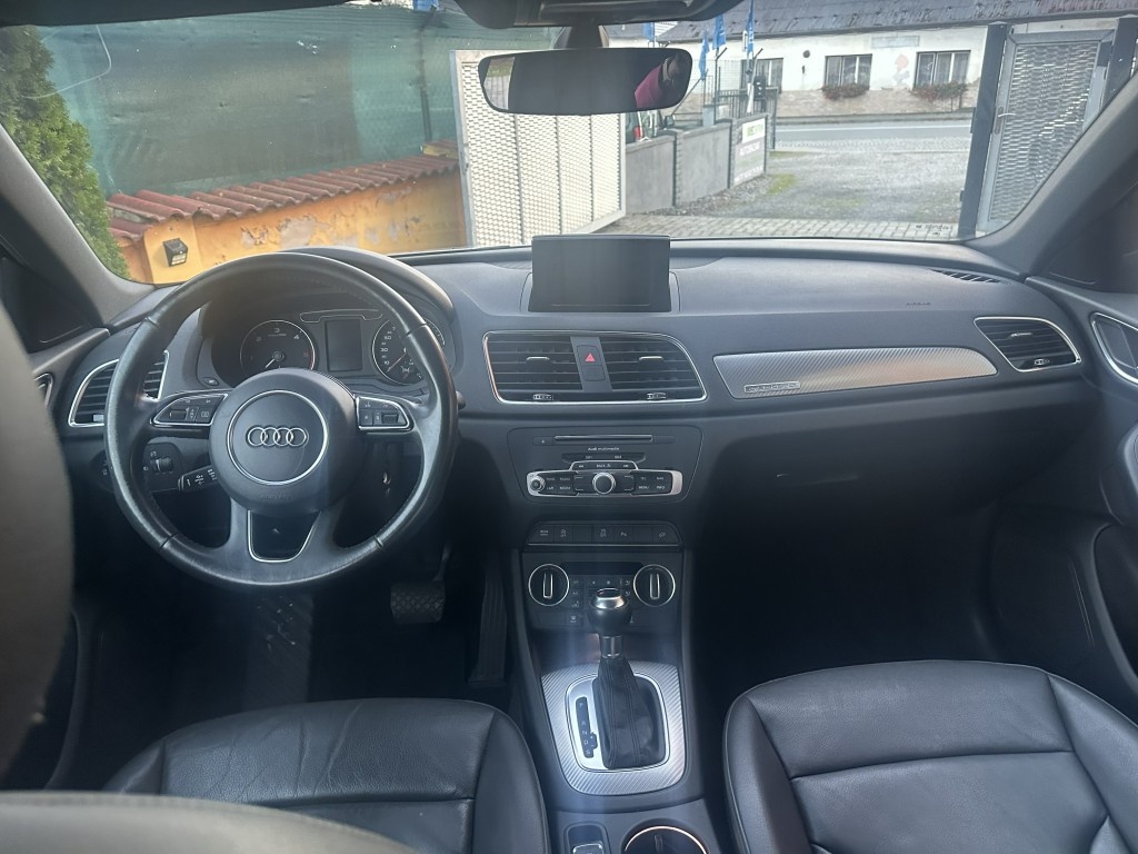 Audi Q3 2.0 TDi 110kW 4x4 - 10
