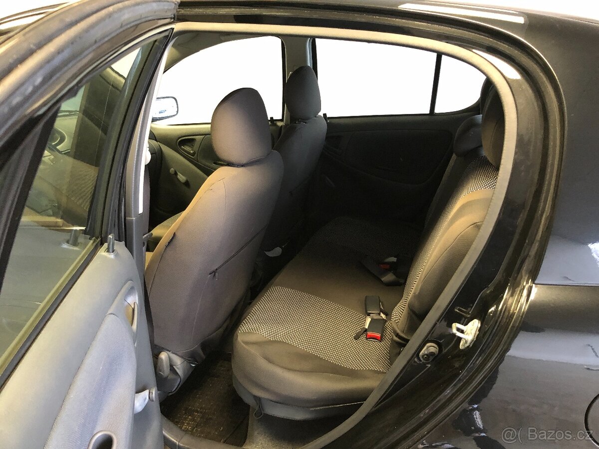 TOYOTA YARIS 1.0 VVT-i - 10