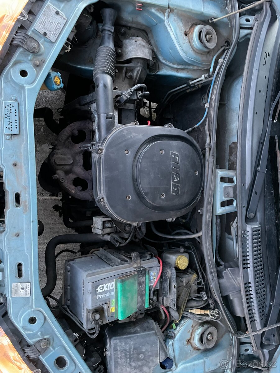 FIAT PUNTO ELX 1.2 8V benzín 2001 - 10