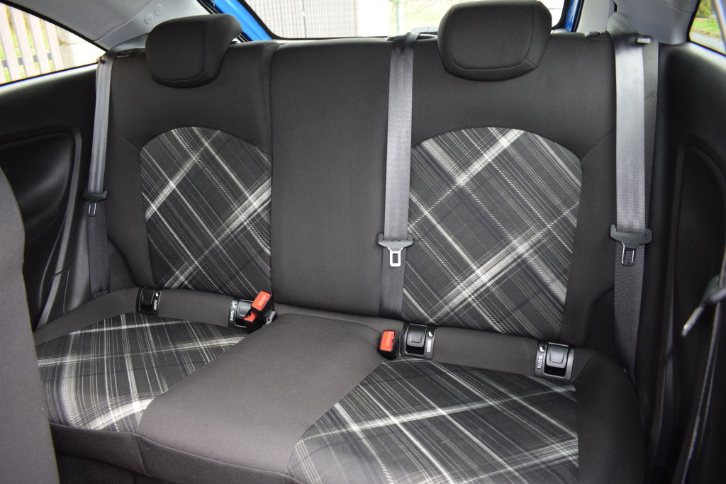 Opel Corsa E 1.4 Turbo, 74kW, MAX VÝBAVA, záruka KM, rok2015 - 10