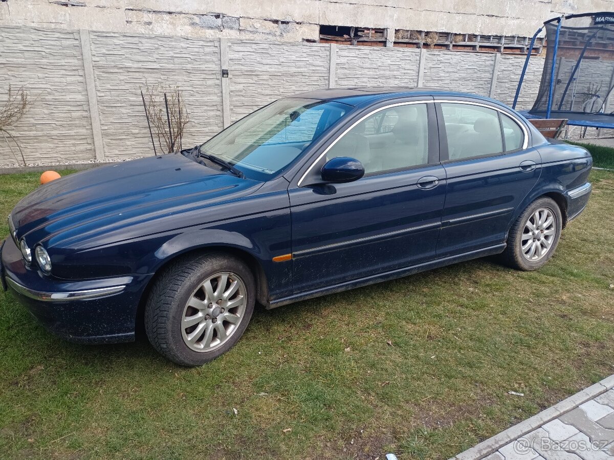 Jaguar X-Type, 2.5V6, benzín - 10