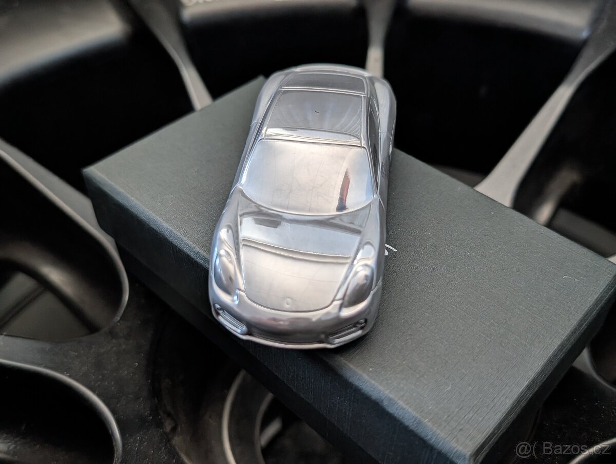 Originál Porsche těžítko - 10