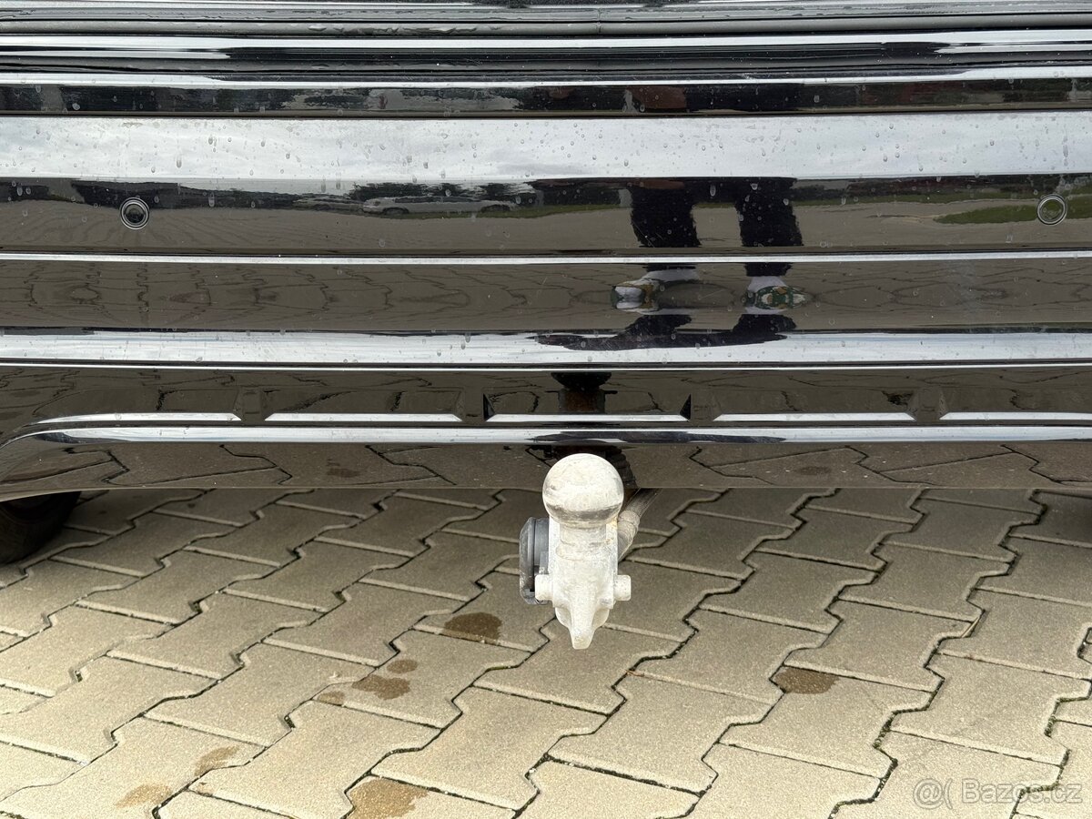 Volvo XC60 R-Design 173kW 5L-Záruka Tažné - 10