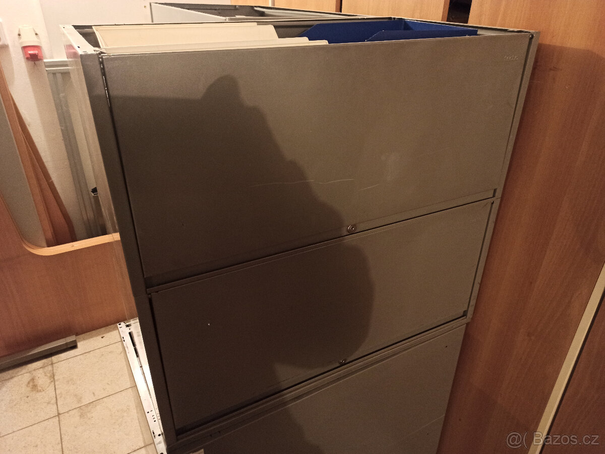 Kancelářské stoly Techo - 10