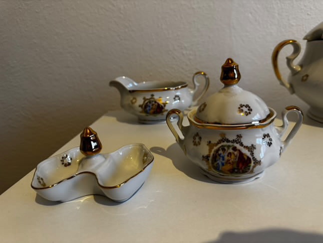 Celý porcelánový servis nádobí - 10