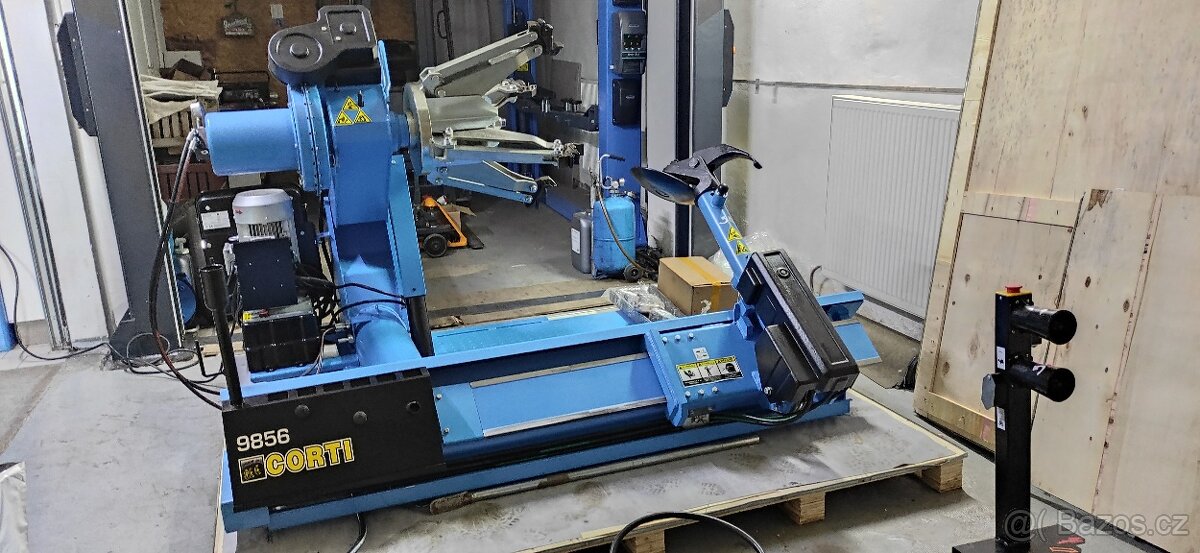 Nůžkový zvedák 3.500.kg/1.9m na podlahu,nebo do podlahy - 10