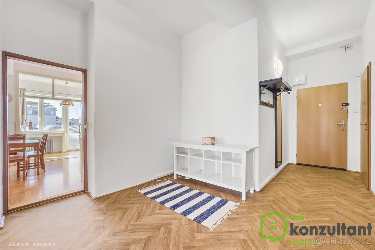 Pronájem prostorného bytu 4+1, 106 m² – Brno, náměstí 28. ří - 10