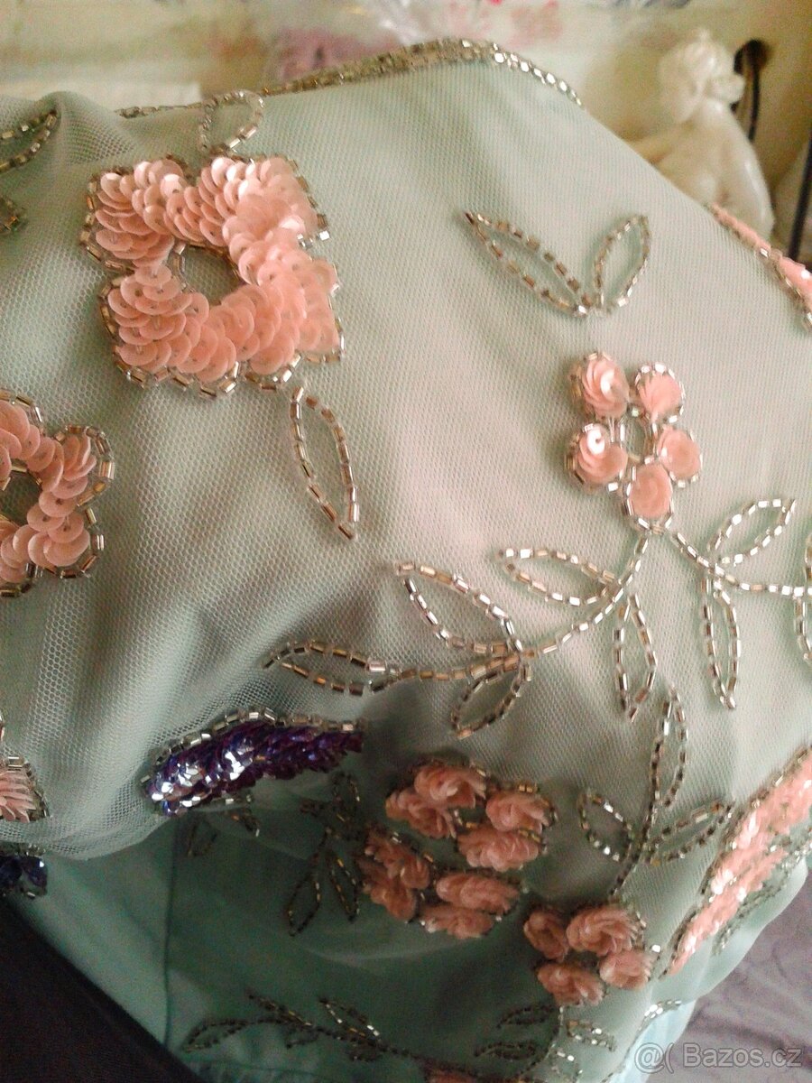 Elegantní společenské šaty 42 - 10