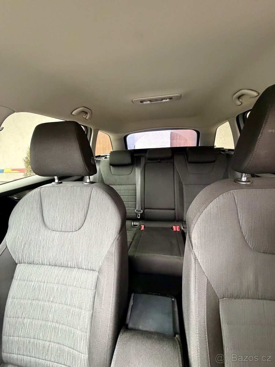 Škoda octavia 3 Combi 1.6tdi výbava elegance + - 10