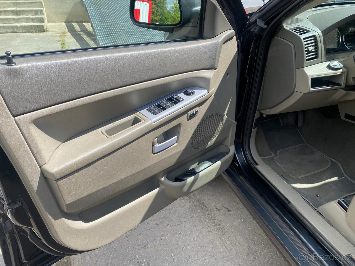 Jeep Grand Cherokee - 10