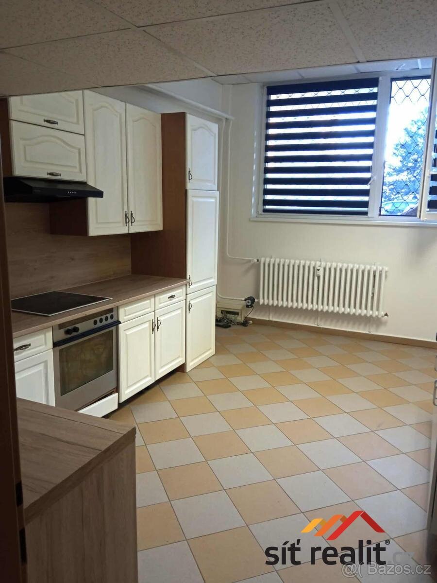 Prodej bytu 3+1 Matúškova-Praha - 10