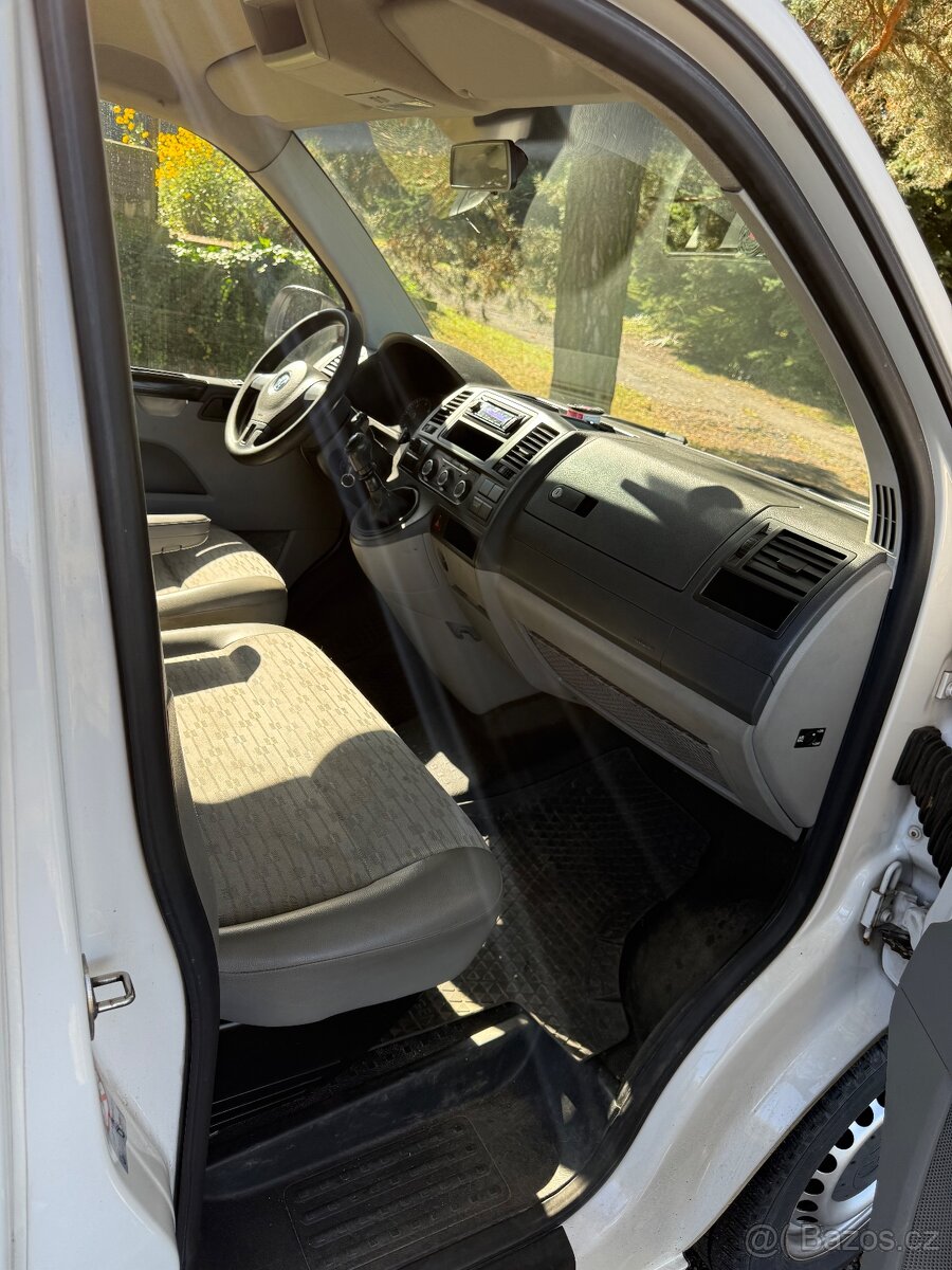 HEZKÝ TRANSPORTER T5.1 2013 - 10