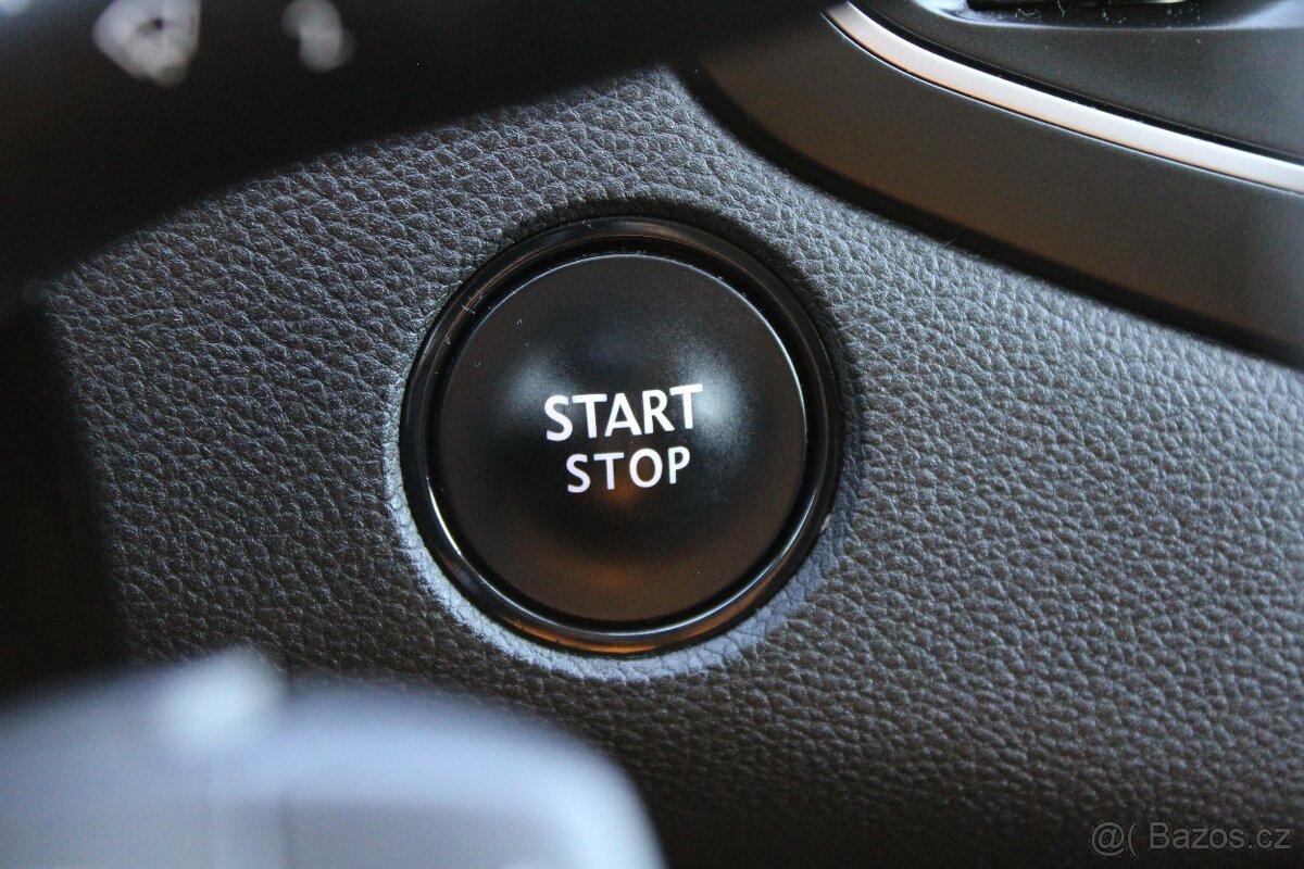 Renault Mégane 1,6 SCe ČR,INITIALE PARIS,2018 - 10