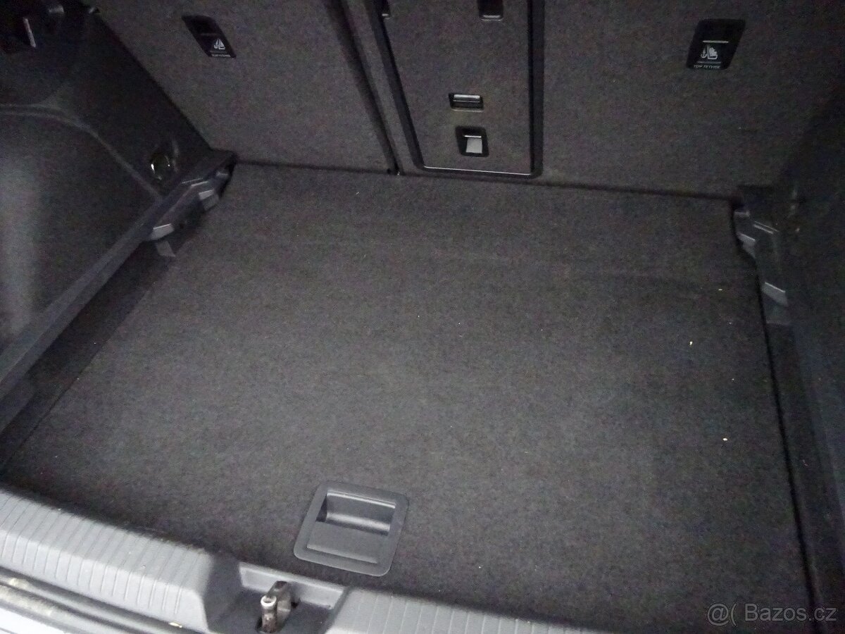 Volkswagen Golf VIII, 1,5 TSI, GARANCE KM - 10