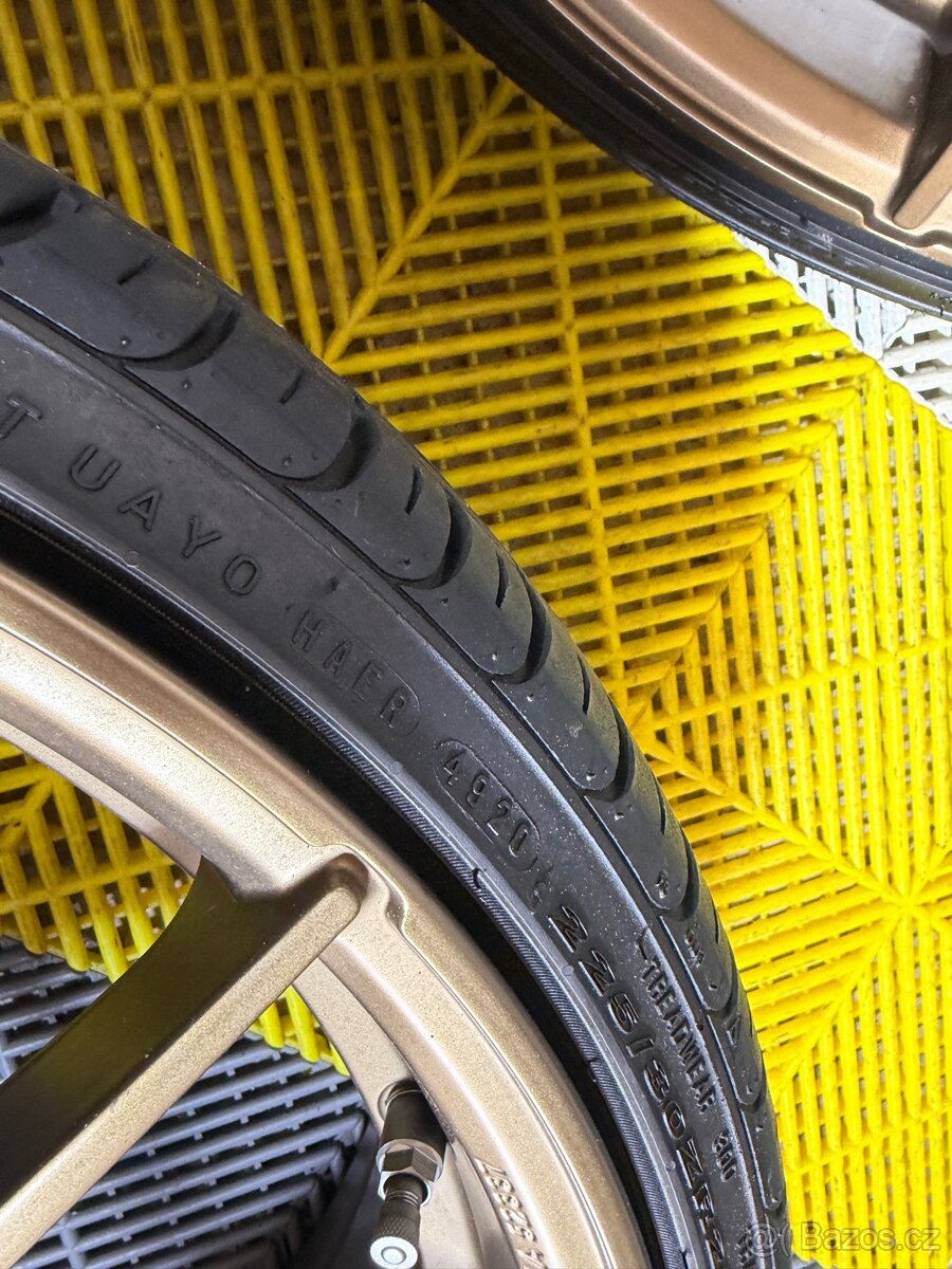 Motec mcr2 ultralight 5x112 r20 - 10