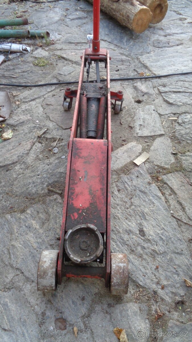 Hydraulický zvedák - 10