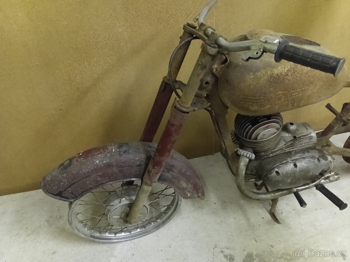 Jawa ČZ 175 - 10