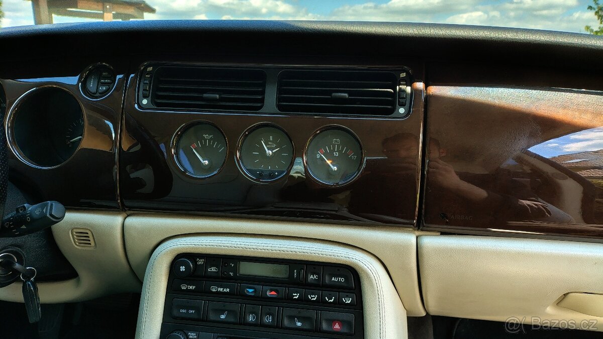 Jaguar XKR 4,2l - 10