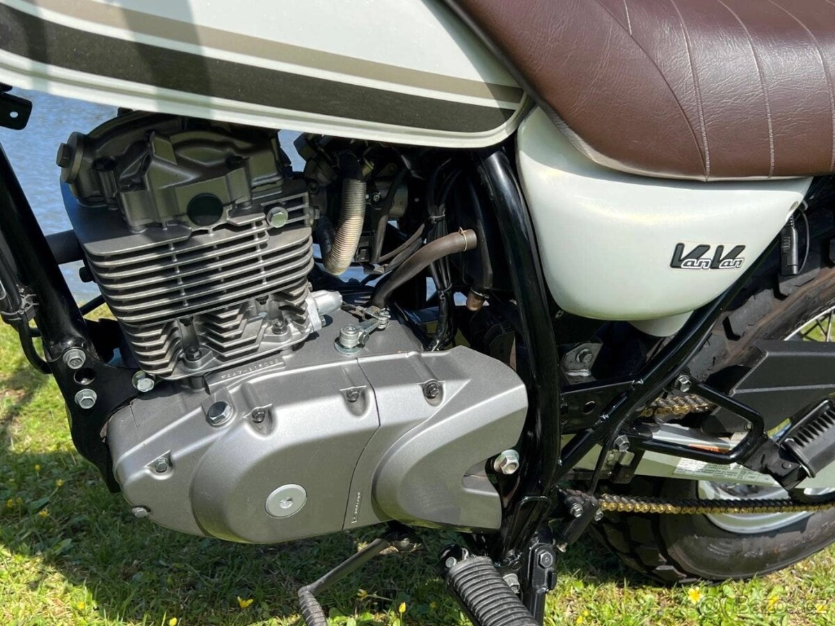 Suzuki Van Van 125 - 10