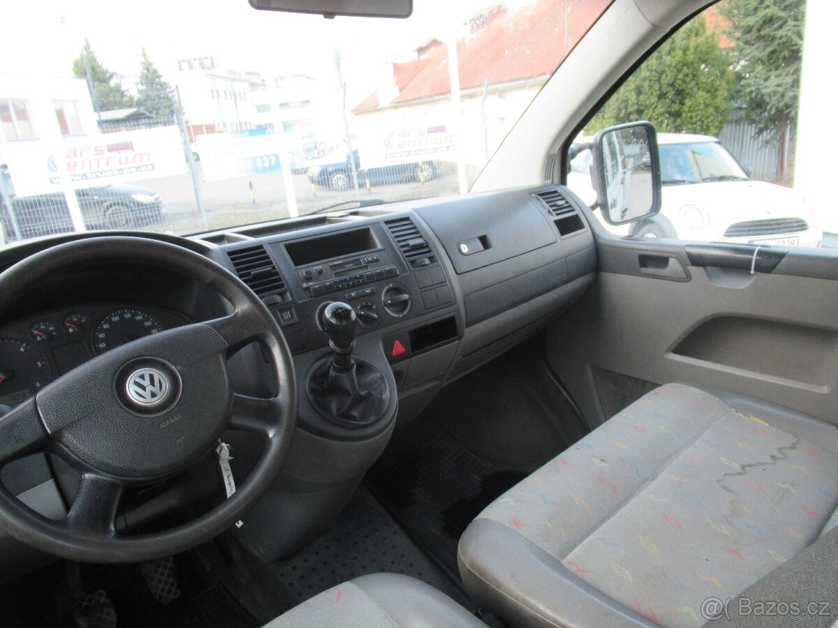 VW TRANSPORTER 1,9TDI 6míst - 10
